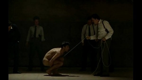 Testicles in the hands of another actor! False or real testicles? (Imanol Arias)